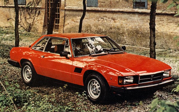 Издание с късо междуосие на Jaguar XJ-esque Deauville, този Longchamp включва 5,8-литров V8 с 330 к.с. Предлаган като купе или кабриолет, общият брой стига 302.
